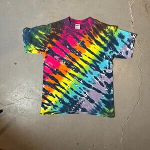90s red anvil tag tie dye shirt